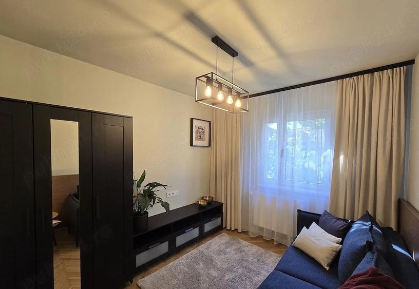 Apartament cu 3 camere semidecomandat în Circumvalațiunii