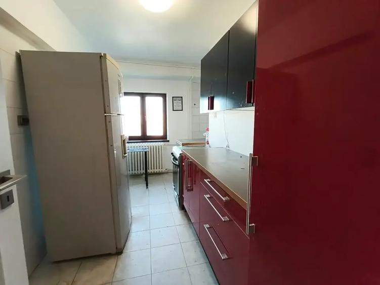 Apartament cu 5 camere decomandat în Unirii