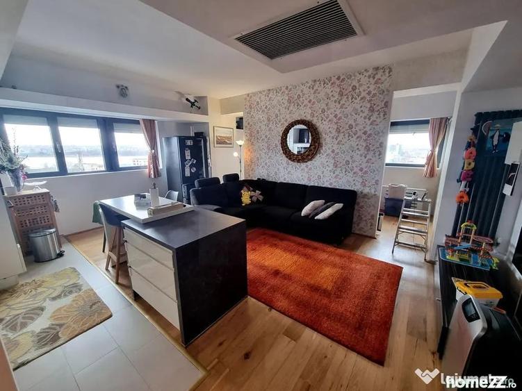 Apartament cu 3 camere decomandat în Faleza Nord