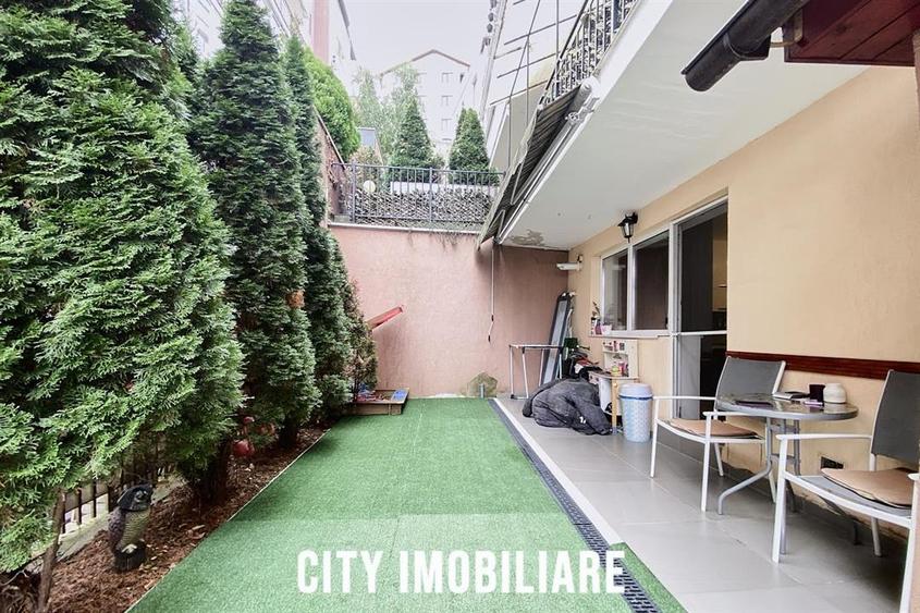 Apartament cu 2 camere semidecomandat, mobilat în Florești