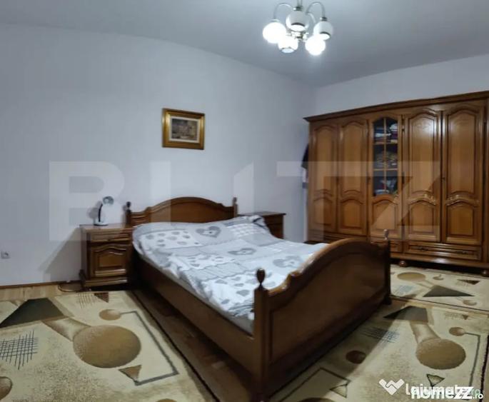 Casă cu 6 camere cu Teren 1178 Mp în Cetate