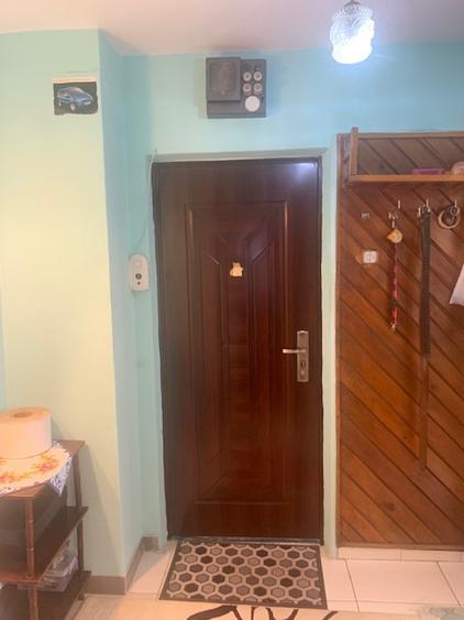 Apartament cu 2 camere semidecomandat, mobilat în Sud