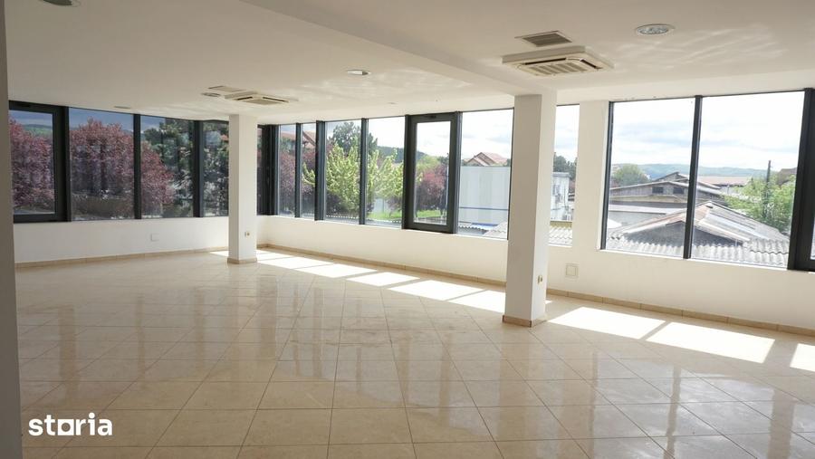 DE INCHIRIAT- SPATIU COMERCIAL 140 MP - 12