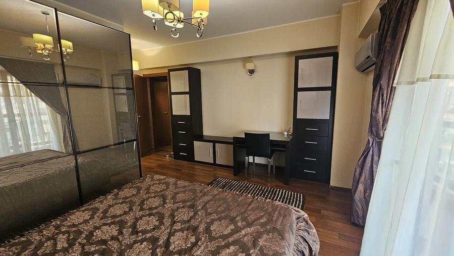Apartament cu 3 camere decomandat în Calea Plevnei