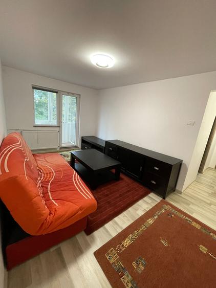 Apartament cu 3 camere nedecomandat în Circumvalațiunii