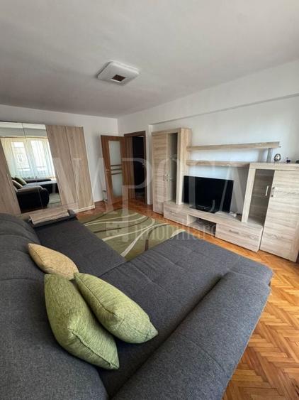Apartament cu 2 camere decomandat în Decebal