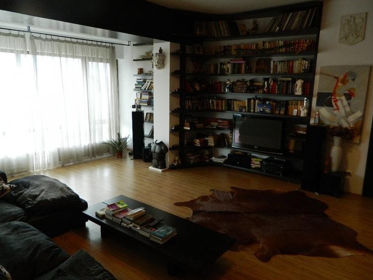 Apartament cu 4 camere decomandat, mobilat în Pache Protopopescu
