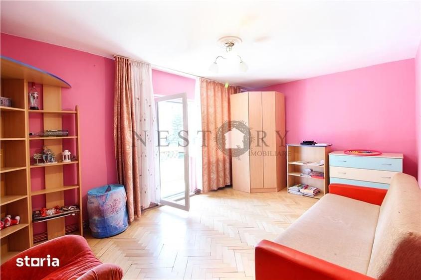 Apartament cu 3 camere decomandat în Zorilor