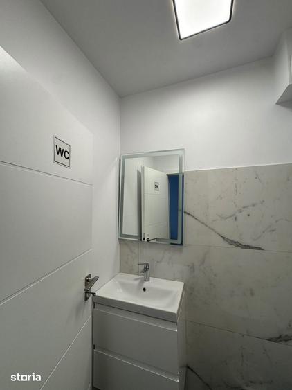 Apartament cu 3 camere decomandat în Est
