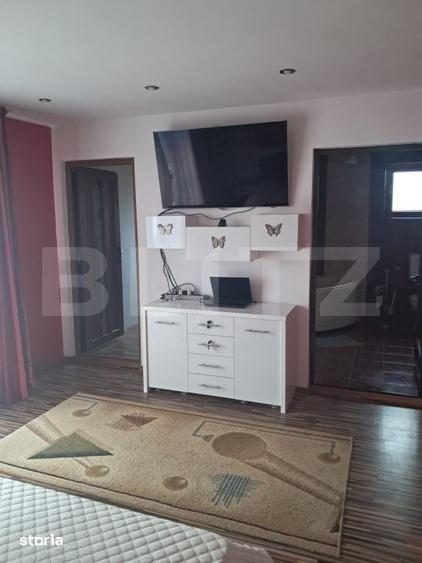 Casă cu 7 camere cu Teren 1000 Mp în Șendreni