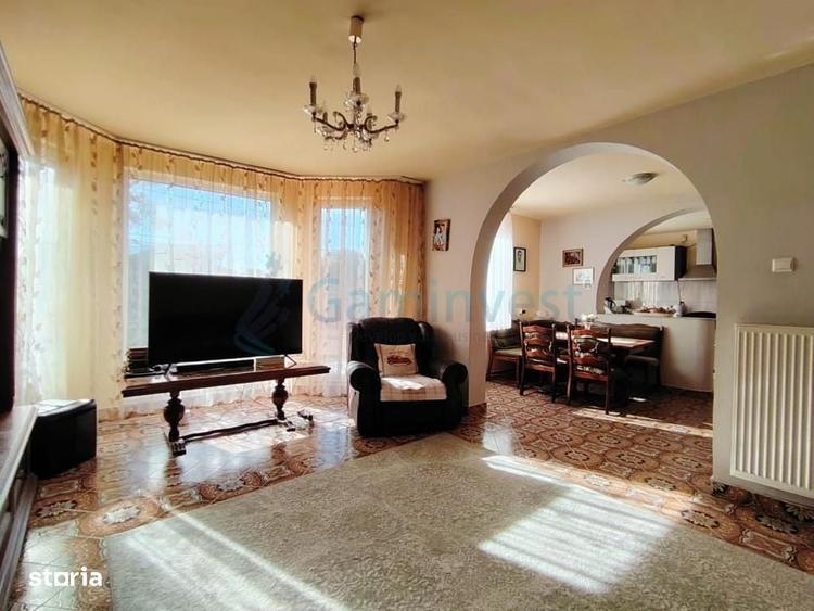 Casă cu 4 camere în Central