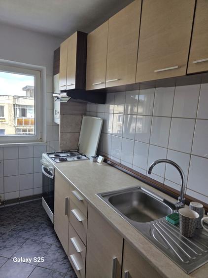 Apartament cu 2 camere semidecomandat în Crângași