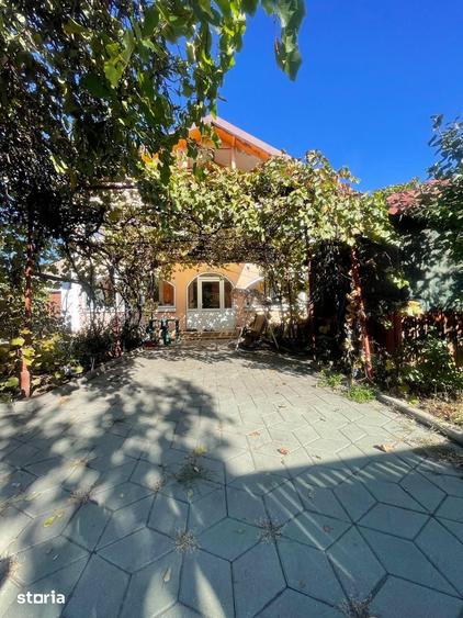 Casă cu 4 camere cu Teren 600 Mp în Bariera Vâlcii