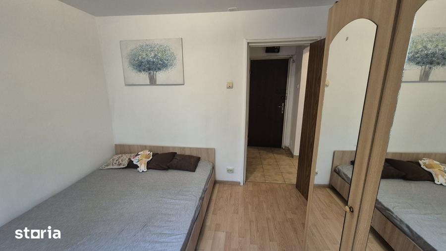 Apartament cu 2 camere decomandat în Tei