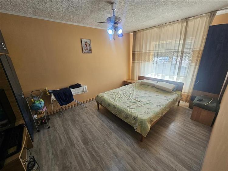 Resita, 3 Cam. Dec., Mobilat+Utilat, Calea Timisoarei - 20