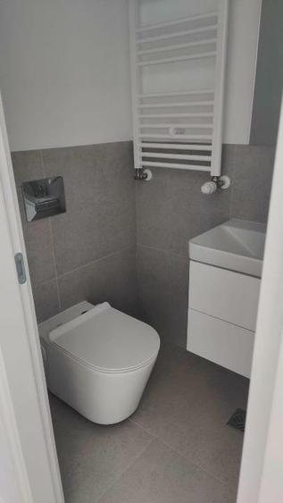 Apartament cu 2 camere decomandat, mobilat în Baza 3