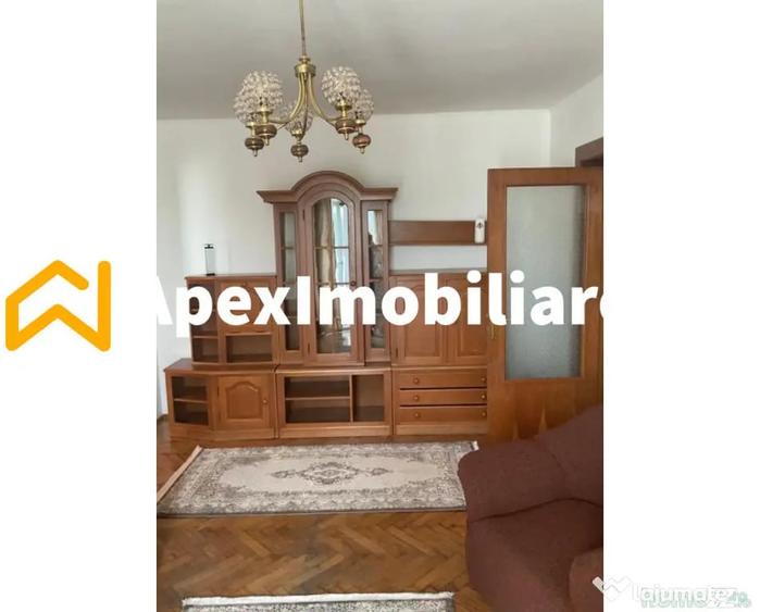 Apartament cu 3 camere semidecomandat, mobilat în Tineretului