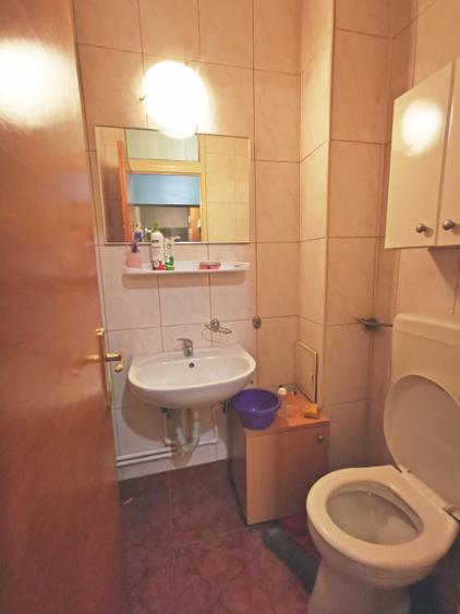 Apartament cu 3 camere decomandat în Păcii