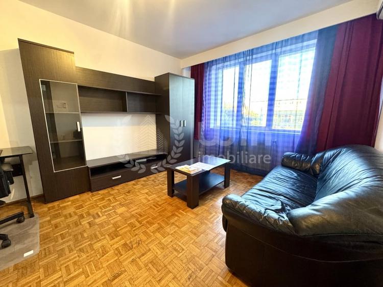 Apartament cu 2 camere decomandat, mobilat în Central