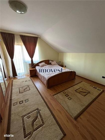 Casă cu 4 camere în Central