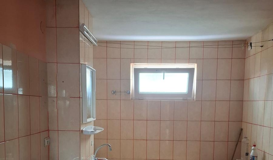 Casă individuală cu 6 camere cu Garaj în Clociov