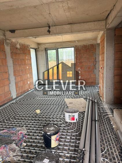 Duplex cu 4 camere cu Canalizare în Splaiul Unirii