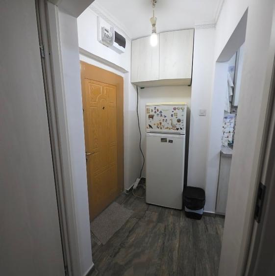 Apartament cu 2 camere semidecomandat, mobilat în Giurgiului