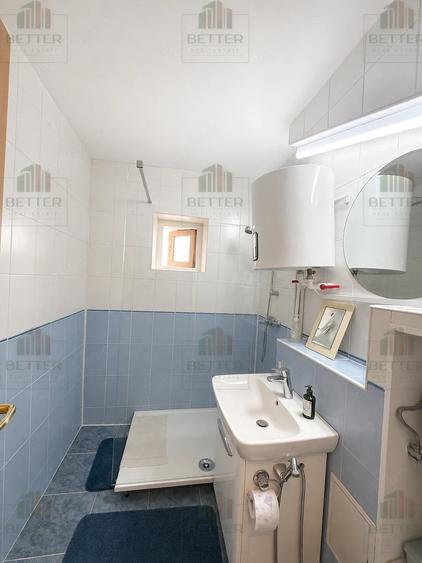 Apartament cu 3 camere decomandat în Tei