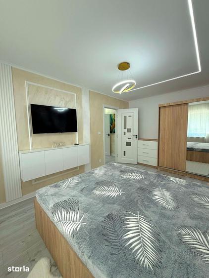Apartament cu 3 camere semidecomandat în Șagului