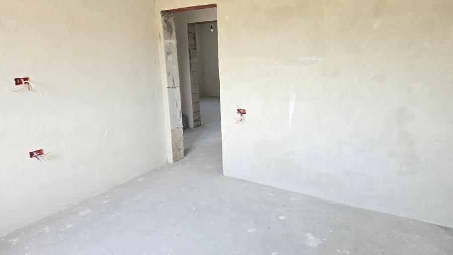 Casă individuală cu 4 camere cu Garaj în Zăvoi