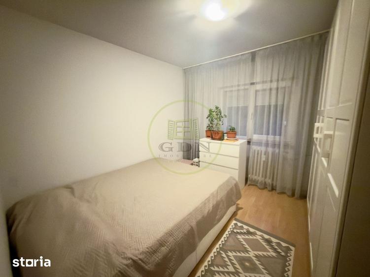 Apartament cu 3 camere semidecomandat în Rovine