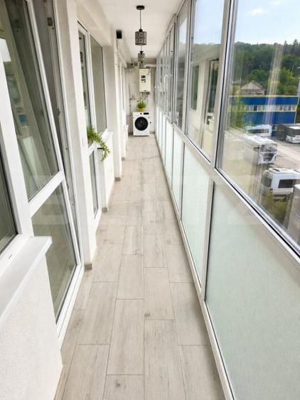 Apartament cu 3 camere decomandat în Sud
