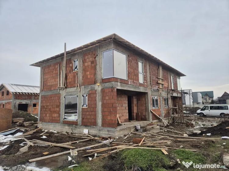 Casă cu 3 camere în Central