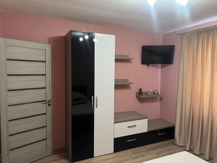 Casă cu 4 camere în Drăgești
