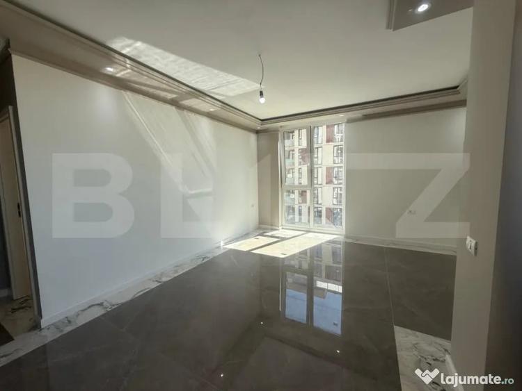 Apartament cu 3 camere semidecomandat în Torontalului