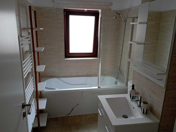 Apartament cu 2 camere decomandat în Sânpetru
