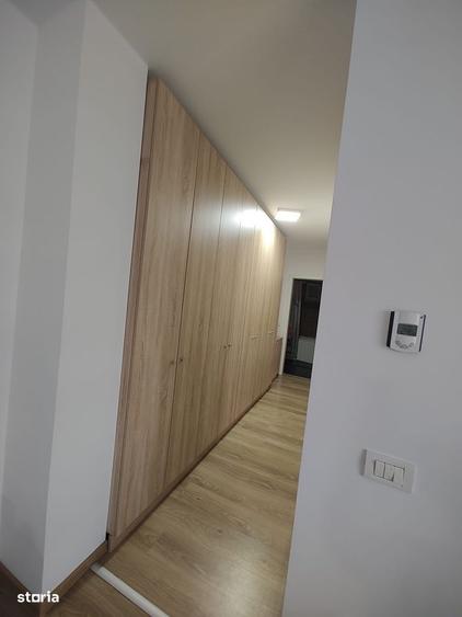 Apartament cu 3 camere, mobilat în Central