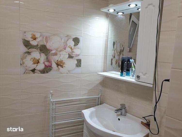 Apartament cu 3 camere semidecomandat în Ștefan cel Mare