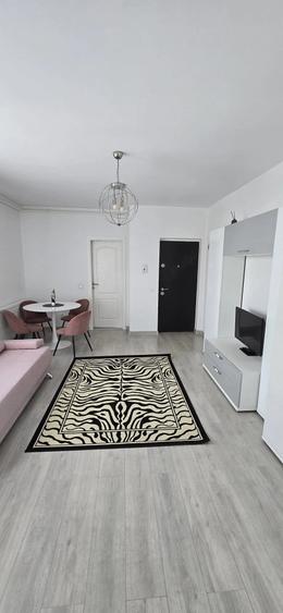 Apartament cu 2 camere decomandat în Florești