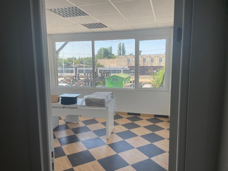 Birou, 35 mp în Păcii