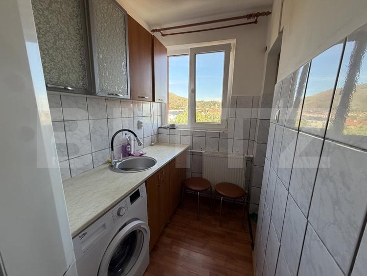 Apartament cu 2 camere nedecomandat, mobilat în Șimleu Silvaniei