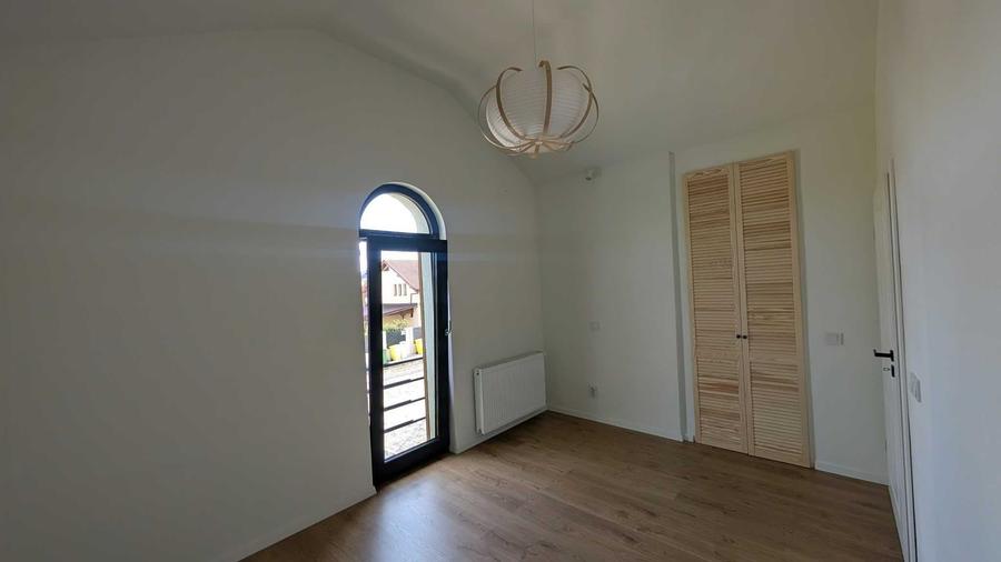 Casă cu 3 camere cu Teren 364 Mp în Central