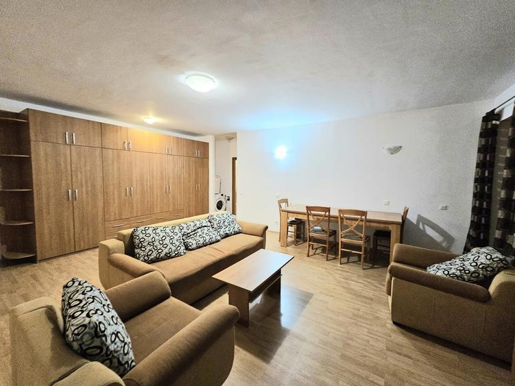 Apartament cu 2 camere semidecomandat în Vitan Mall