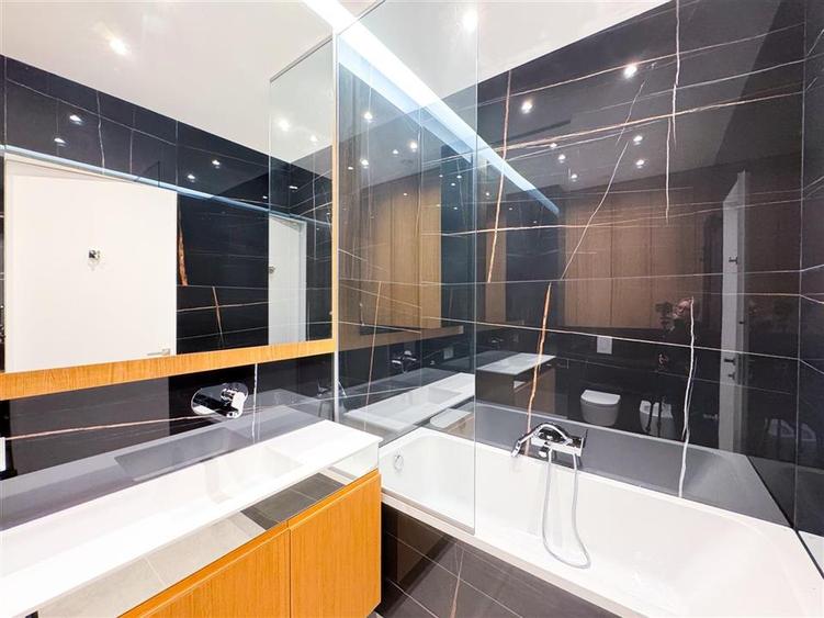 Apartament cu 5 camere decomandat, mobilat în Kiseleff