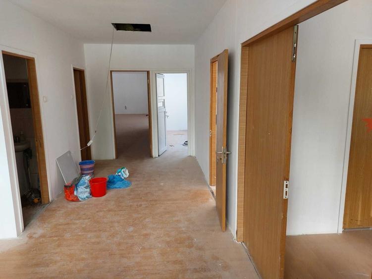 Spațiu comercial, de 175 mp, în Teiul Doamnei