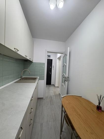 Garsonieră decomandată în Iancului