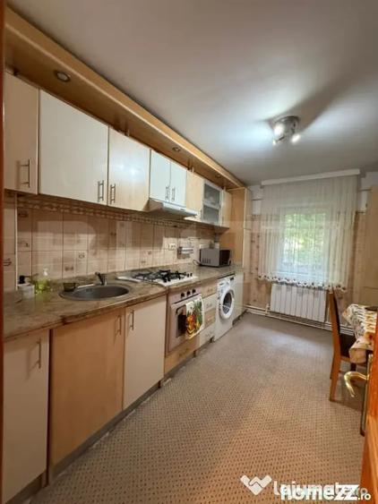 Apartament cu 3 camere decomandat în Obcini