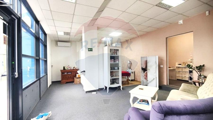 Spațiu comercial, de 165 mp, în Peninsula