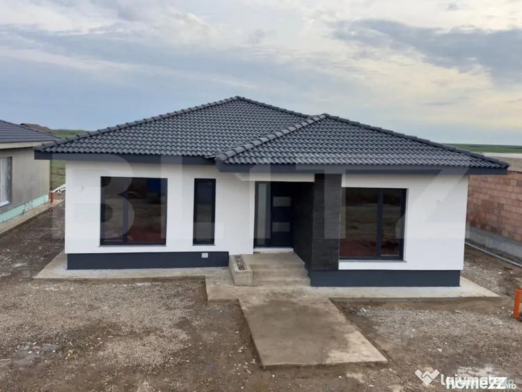 Casă cu 4 camere cu Teren 500 Mp în Sântandrei