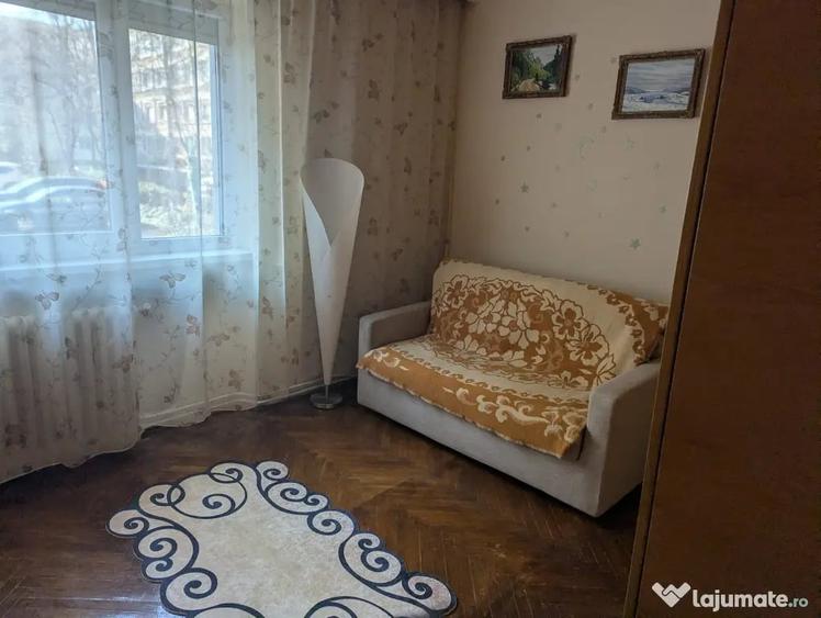 Apartament cu 4 camere decomandat în Ultracentral